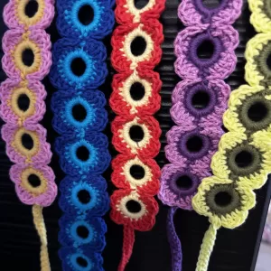 Crochet baby headband and bracelet set.